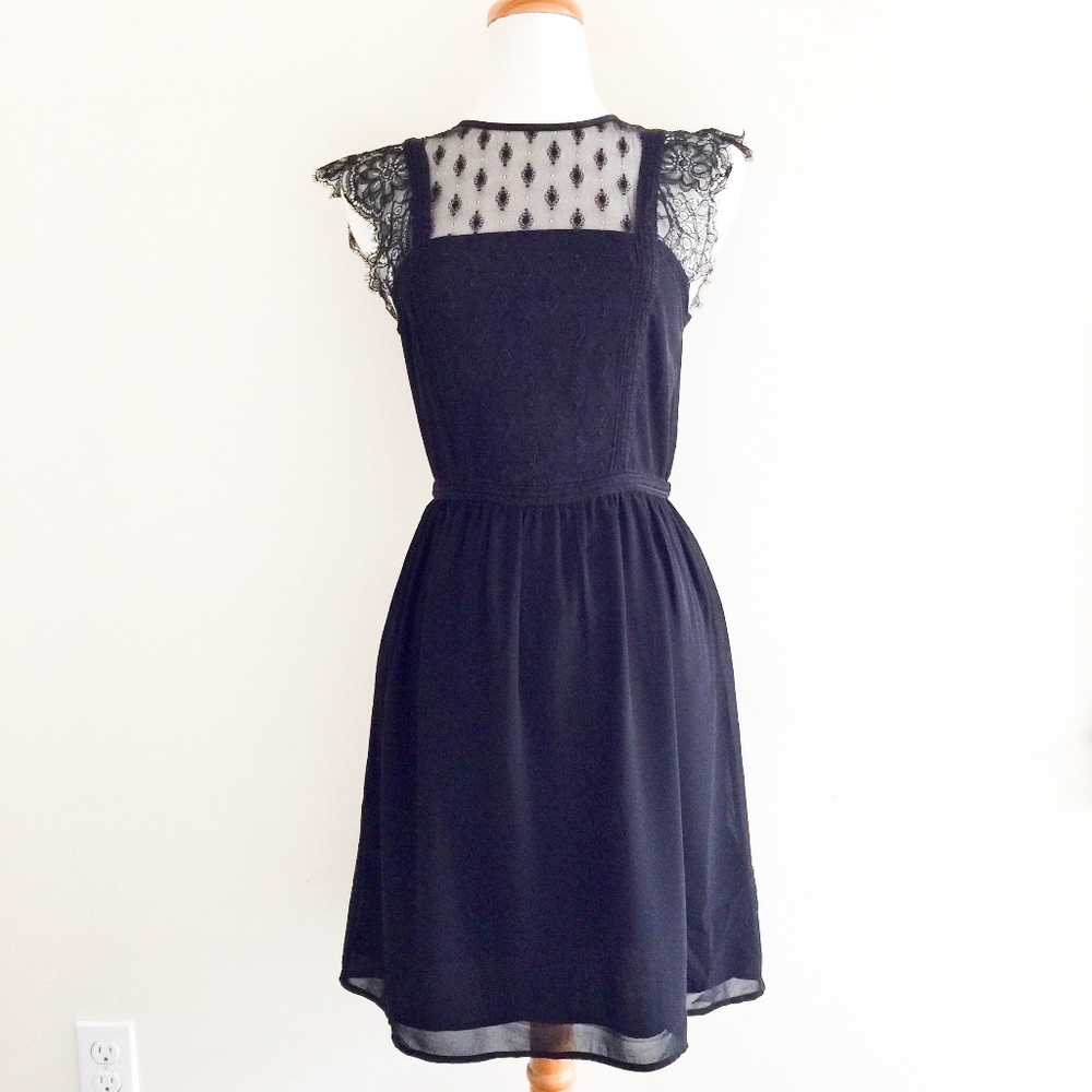 NWOT H&M black dress with lace ruffle shoulders